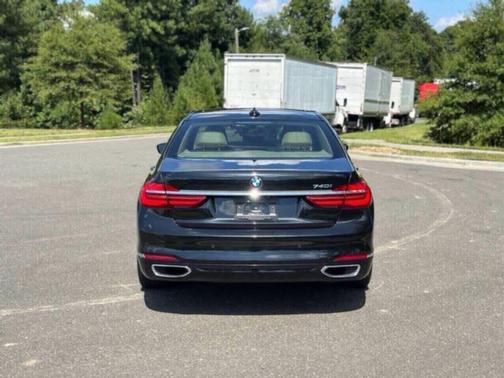 2017 BMW 740 740i 4dr Sedan