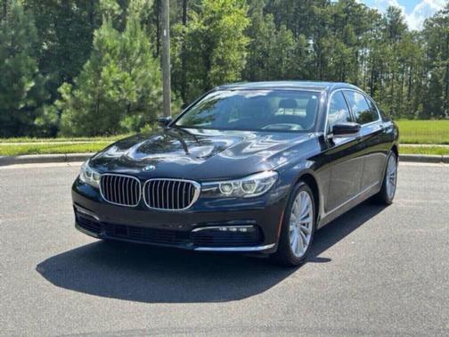 2017 BMW 740 740i 4dr Sedan