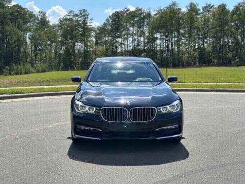 2017 BMW 740 740i 4dr Sedan