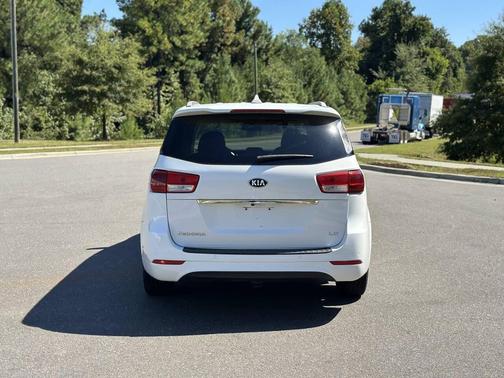 2017 Kia Sedona LX