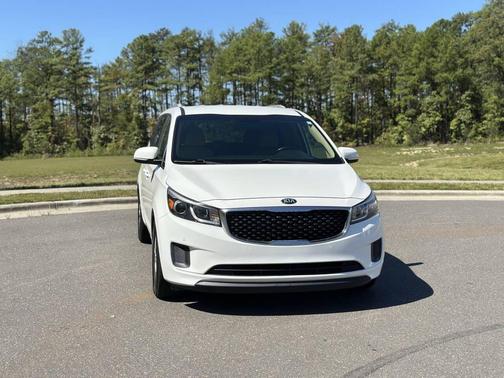 2017 Kia Sedona LX