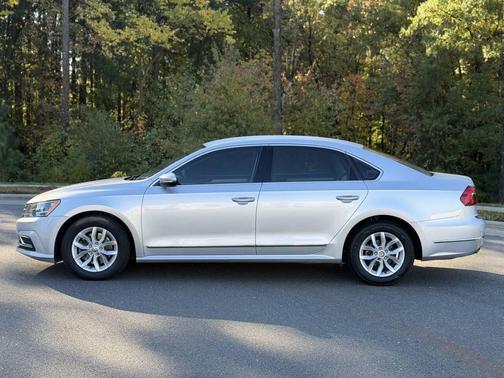 2017 Volkswagen Passat 1.8T S