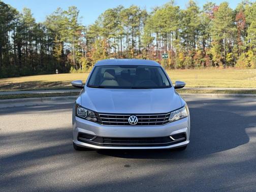 2017 Volkswagen Passat 1.8T S