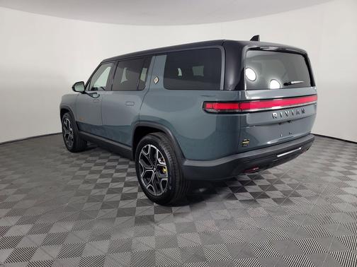 Storm Blue paint 2025 Rivian R1S Ascend Tri Motor Max Pack