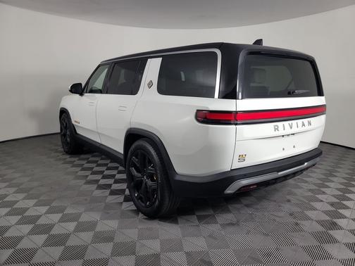 2024 Rivian R1S Adventure Quad Motor Large Pack