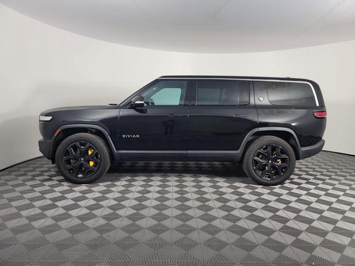 2023 Rivian R1S Adventure