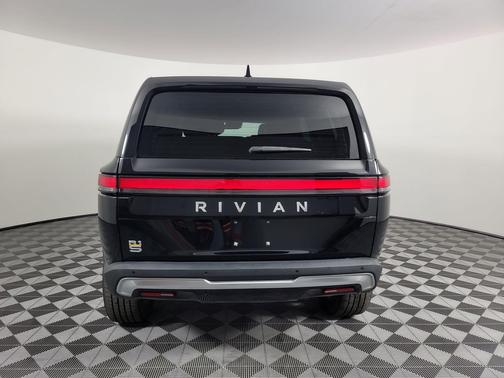 2023 Rivian R1S Adventure