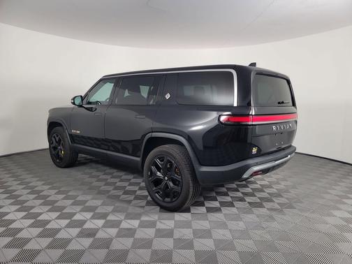 2023 Rivian R1S Adventure