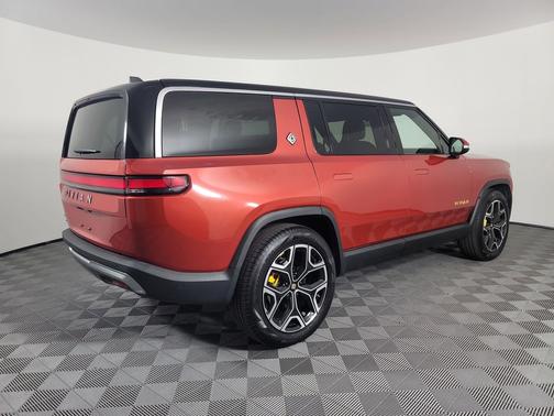 2022 Rivian R1S Launch Edition