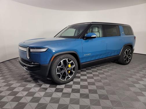 2023 Rivian R1S Adventure