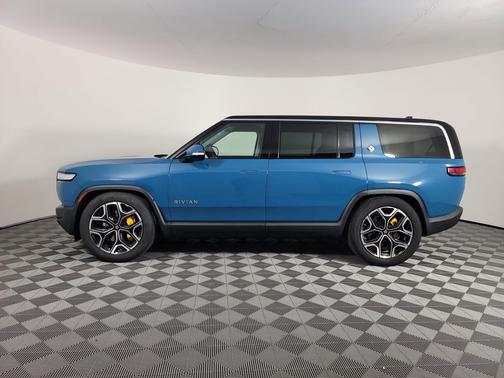 2023 Rivian R1S Adventure