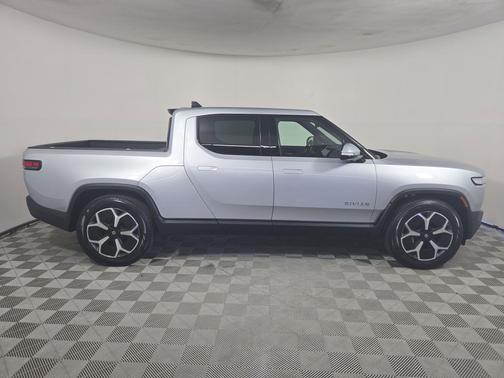 2024 Rivian R1T Adventure Package