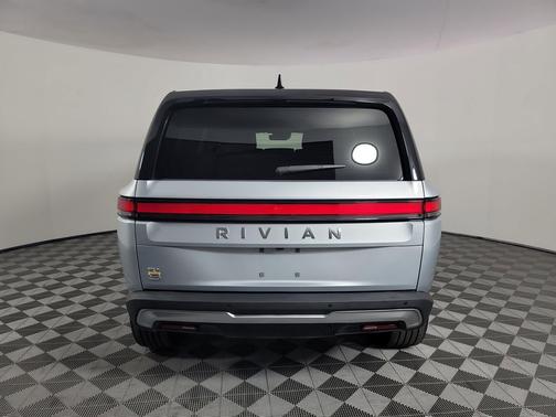 LA Silver 2024 Rivian R1S Adventure Quad Motor Large Pack