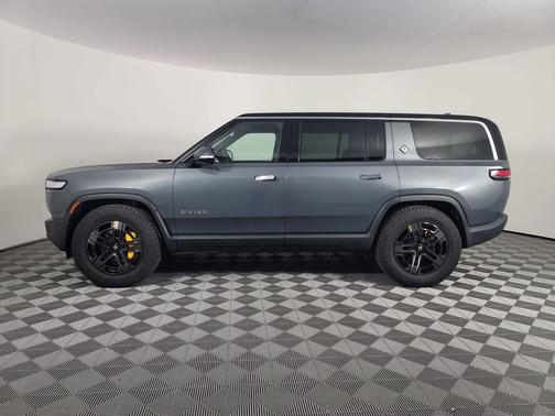 2023 Rivian R1S Adventure