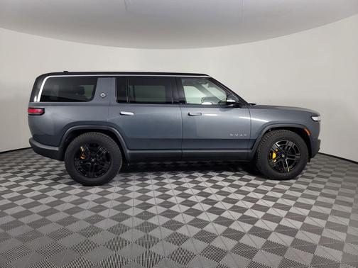 2023 Rivian R1S Adventure
