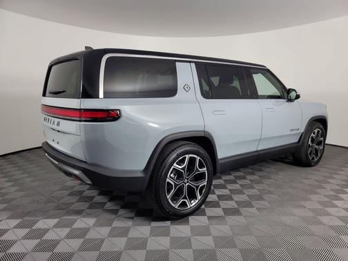 2025 Rivian R1S Adventure trim