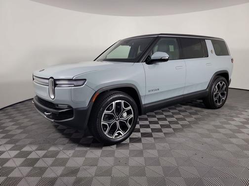2025 Rivian R1S Adventure trim
