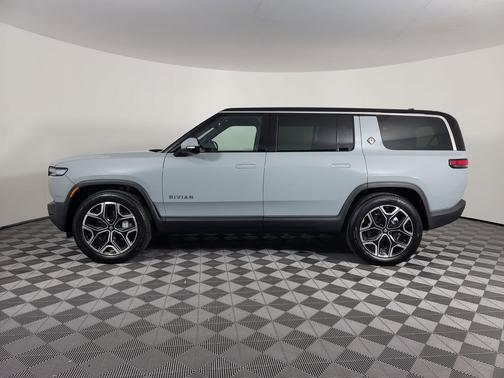 2025 Rivian R1S Adventure trim