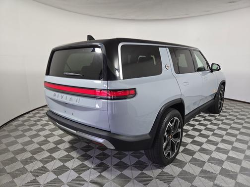 2022 Rivian R1S Launch Edition