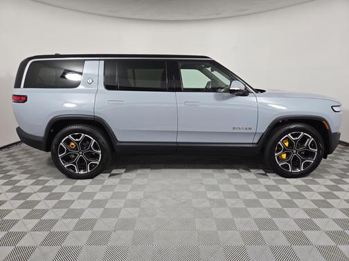 2022 Rivian R1S Launch Edition