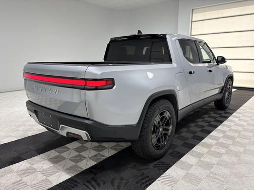 2023 Rivian R1T Adventure Quad Motor Large Pack