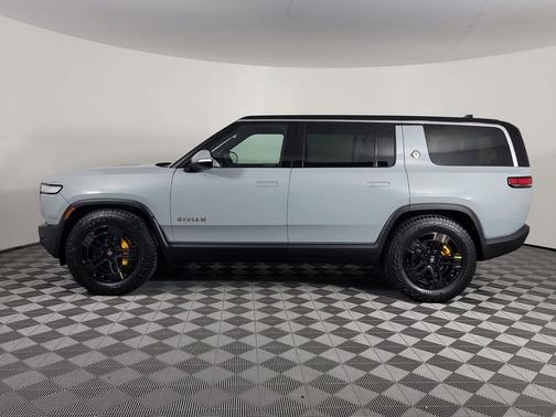 2023 Rivian R1S Adventure Package