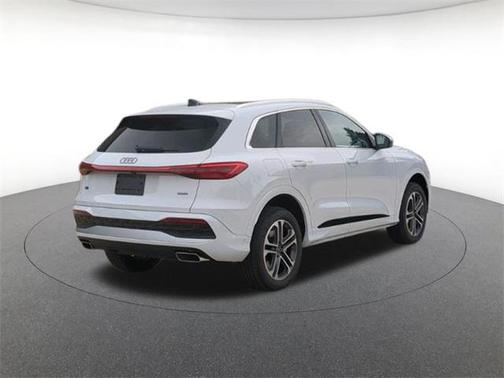 2025 Audi Q5 Premium