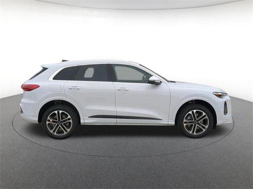 2025 Audi Q5 Premium