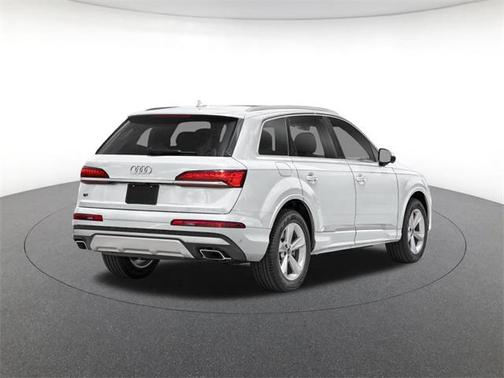 2025 Audi Q7 45 Premium