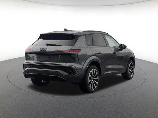 Daytona Gray Pearl Effect 2026 Audi Q3 TFSI quattro S tronic