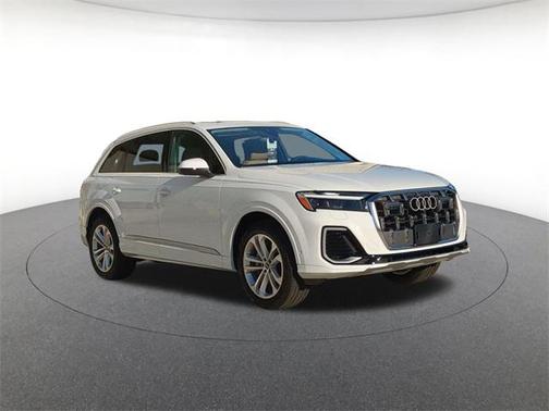 2026 Audi Q7 45 Premium Plus