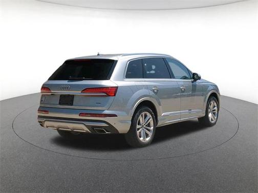 2025 Audi Q7 45 Premium Plus