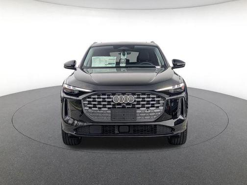 Mythos Black Metallic 2026 Audi Q5 Premium Plus TFSI quattro S tronic