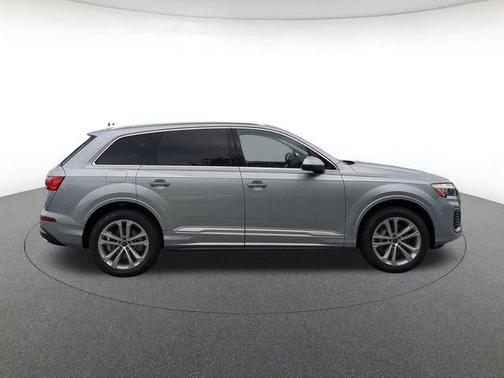 Satellite Silver Metallic 2026 Audi Q7 45 Premium Plus