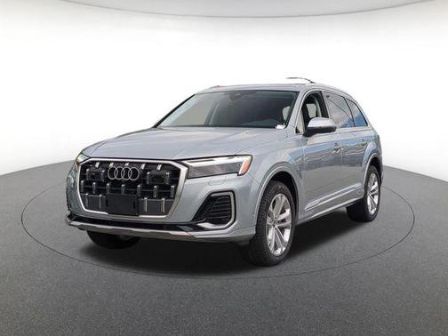 Satellite Silver Metallic 2026 Audi Q7 45 Premium Plus