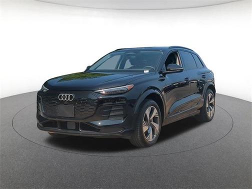 2025 Audi Q6 e-tron Premium Plus quattro