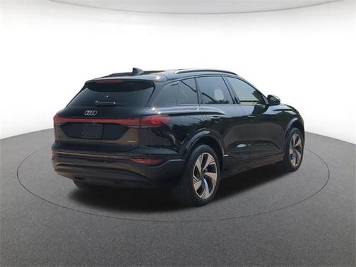 2025 Audi Q6 e-tron Premium Plus quattro