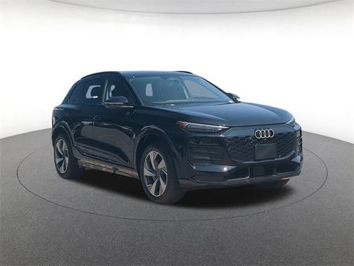 2025 Audi Q6 e-tron Premium Plus quattro