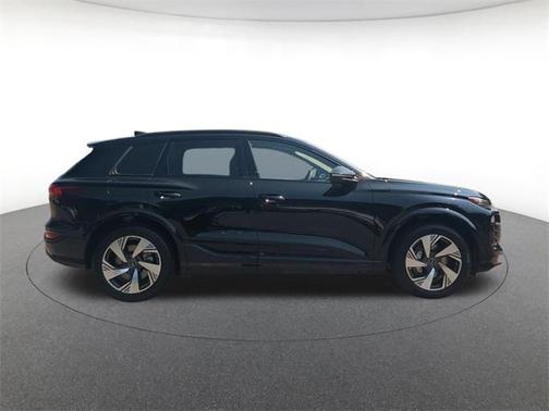 2025 Audi Q6 e-tron Premium Plus quattro