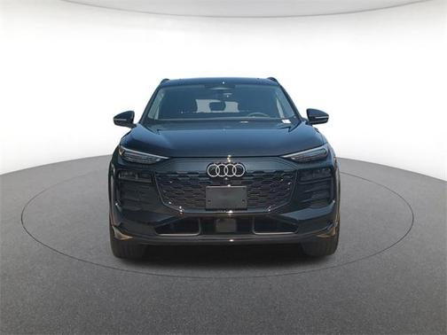 2025 Audi Q6 e-tron Premium Plus quattro