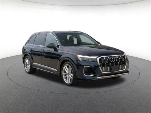2025 Audi Q7 55 Premium Plus