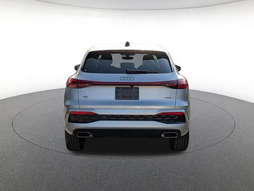 Florett Silver Metallic 2026 Audi Q5 Premium TFSI quattro S tronic