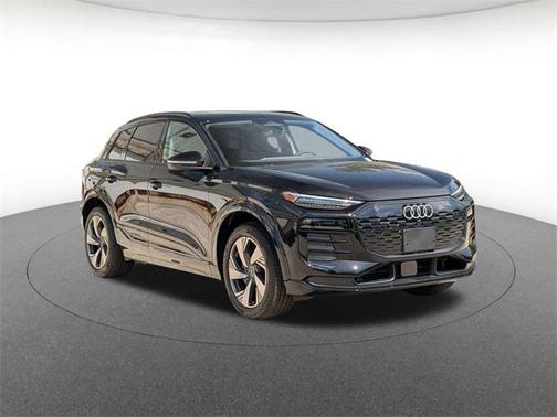 2025 Audi Q6 e-tron Premium Plus quattro