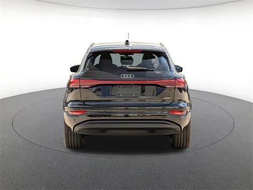 2025 Audi Q6 e-tron Premium Plus quattro