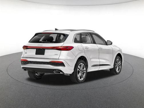 2026 Audi Q5 Premium Plus TFSI quattro S tronic