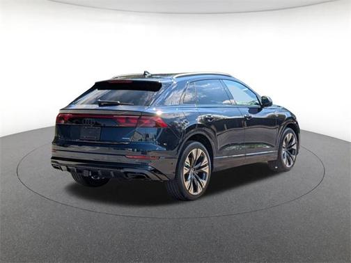 2026 Audi Q8 55 Technik