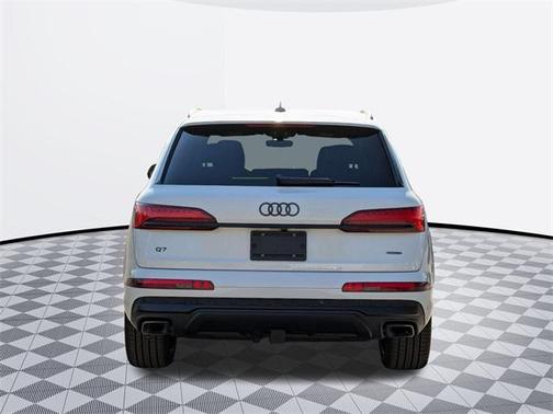 2025 Audi Q7 55 Premium Plus