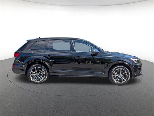 2026 Audi Q7 45 Premium
