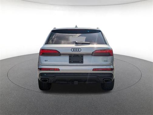 2025 Audi Q7 55 Premium Plus