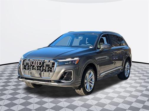 2025 Audi Q7 55 Premium Plus